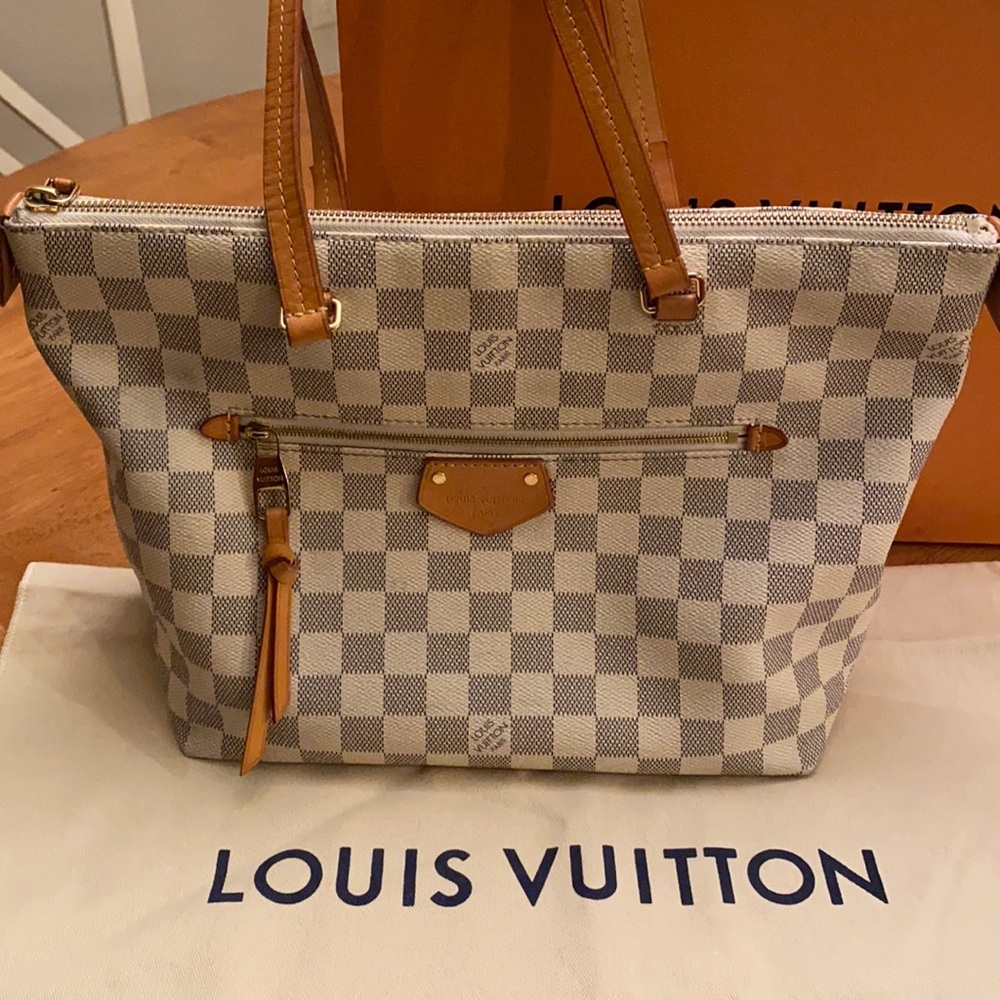 LOUIS VUITTON
Damier Azur Iena PM**Authentic***
Bag & wallet